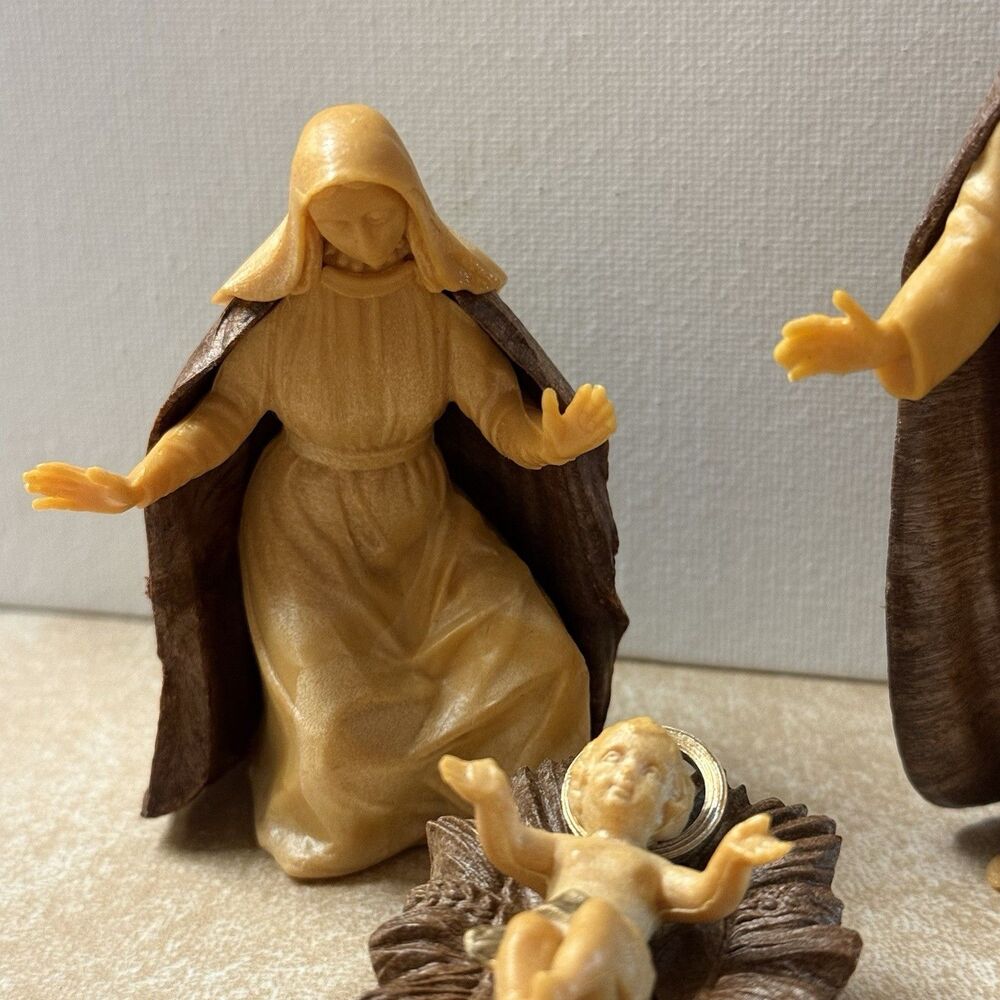 Vintage Depose Italy Christmas Nativity set, 10 PCs. Vintage Plastic - Picture 14 of 16